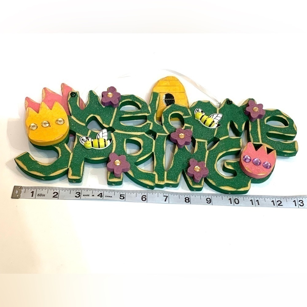 Cute Wooden “Welcome Spring” Sign - Picture 2 of 5